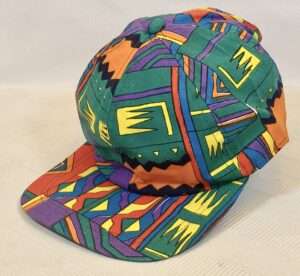 CAPPELLO CON VISIERA MULTICOLOR