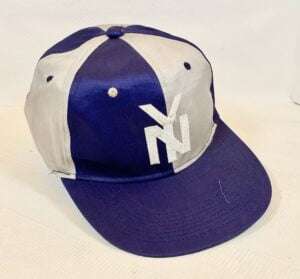 CAPPELLO CON VISIERA NY grigio blu